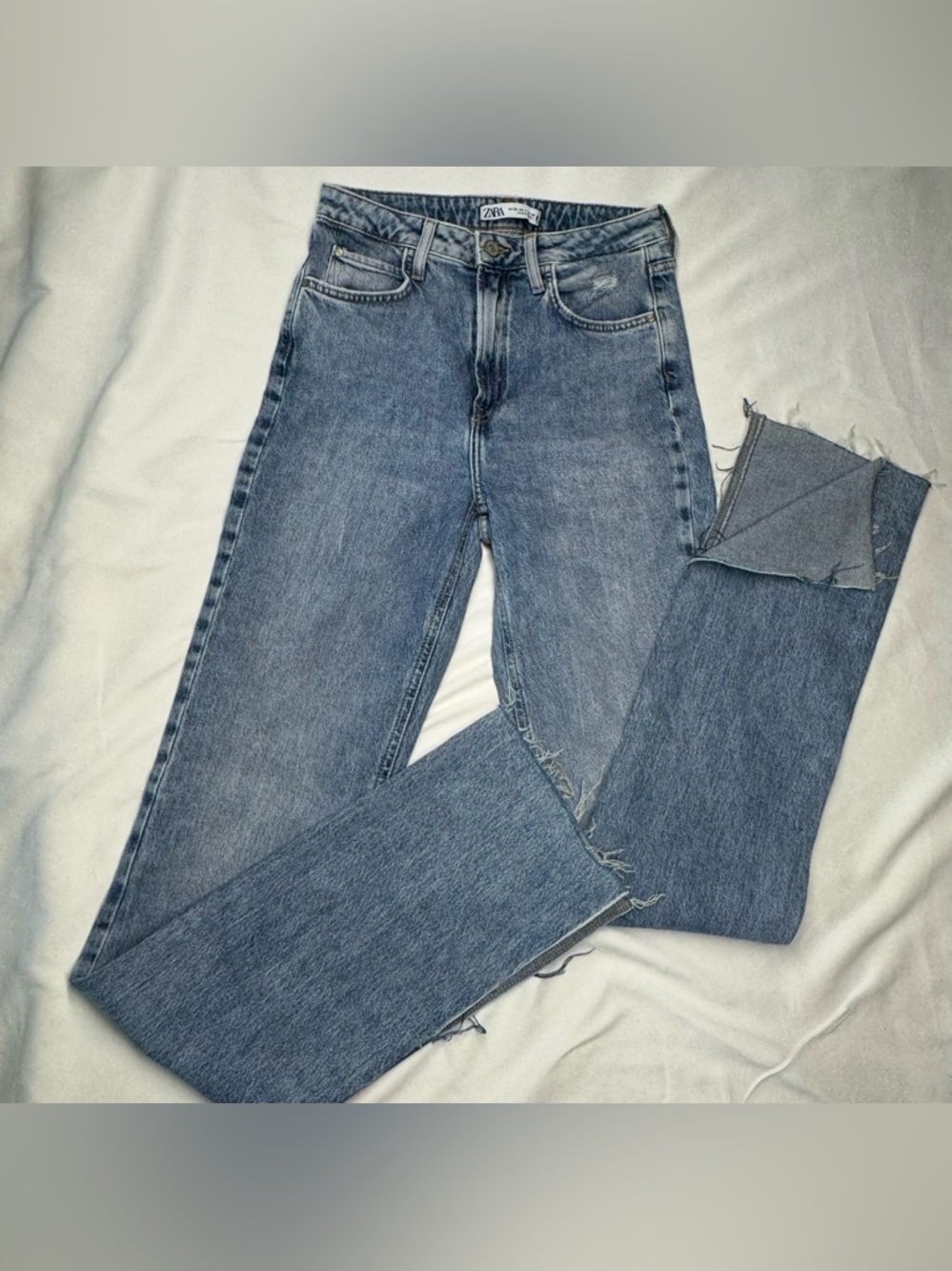 Zara Split Flare Jeans Women’s US 4 EU 36 Light Wash Raw Hem Denim